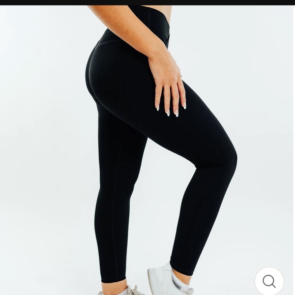 J80 fit leggings SOLD!✅ - Picture 2 of 5